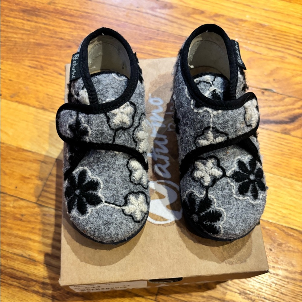 Naturino Slippers Grigio Wool Size 22
